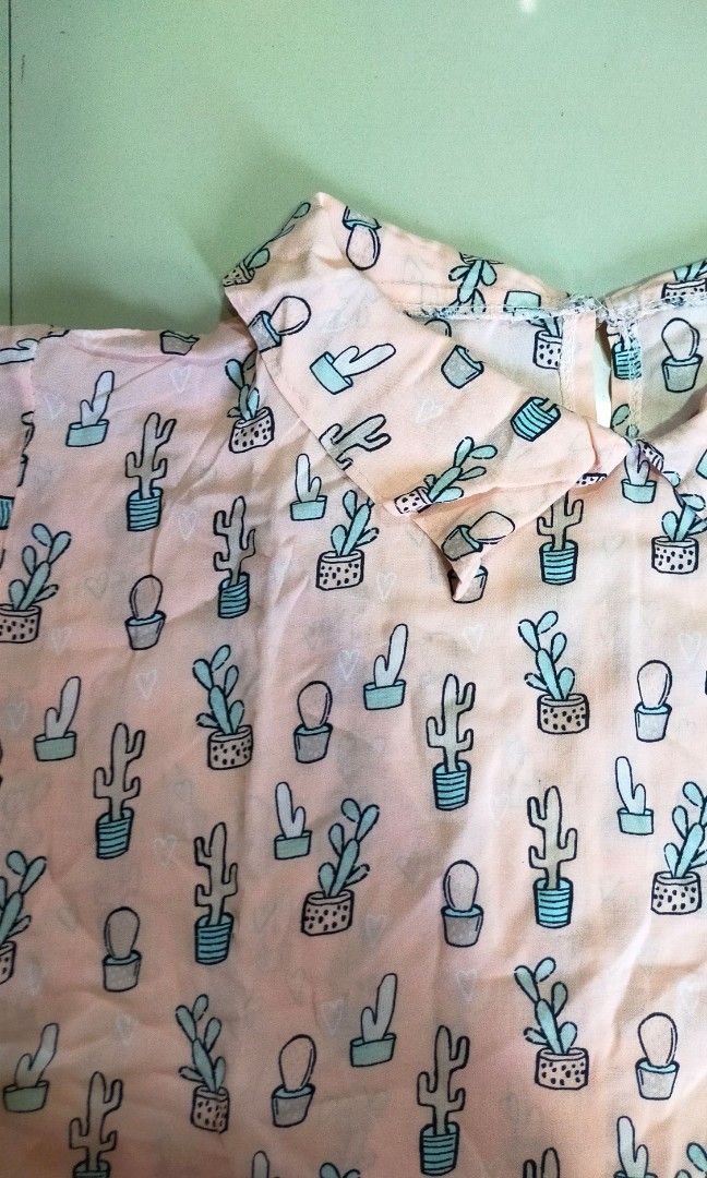 Peach polo cropped top / croptop (Category: Blouses) located in Taytay. Submitted by itscolsie (Listing ID 1298619269, Image 2). Description: m-l gcash sh0pee c/o message me if may questions.