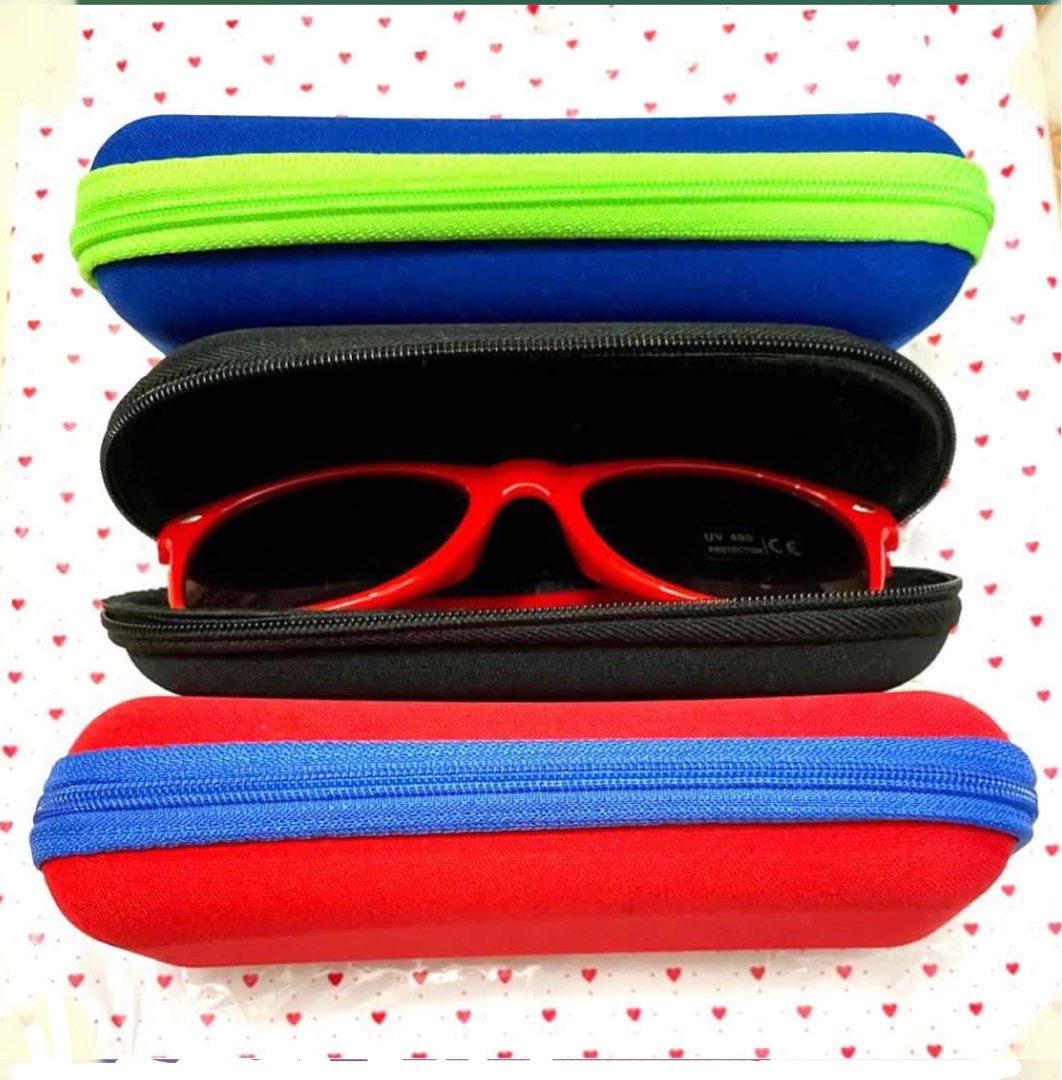 Pouch case (Category: Purses & Pouches) located in Singapore. Submitted by Mikellee (Listing ID 1298462178, Image 1). Description: $4 each or $9 for all 3 cases. Can be used for accessories or spectacle. Also listed other accessories pouches. Pls browse for details Collect @33 Oxford road. .