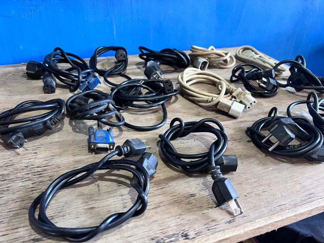 Power cables for desktop computer (Category: Computer Parts) located in Manila. Submitted by vagdula (Listing ID 1298475649, Image 2). Description: RFS: 1.declutterring 2. all working nag shutdown na kasi computer shop ko way back 8 years ako then niligpit ko lang 3. i think all working condition 4. no warranty 5. no return no exchange 6. for pick app or 3rd party del app 7. location san bartolome novaliches qc.