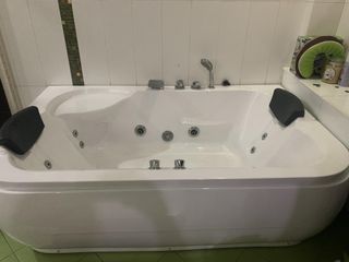 Whirlpool Bath tub