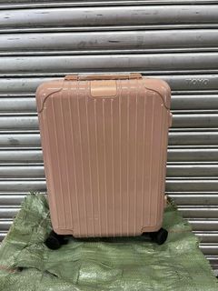 Rimowa polycarbonate cabin size 20 handcarry