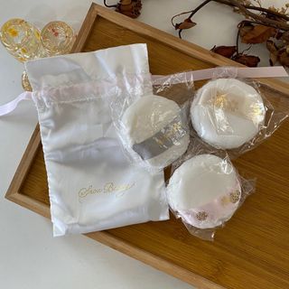 Shiseido Snow Beauty Limited Edition 10th Anniversary Makeup Powder Puff with Satin Drawstring Pouch