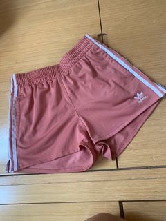 （分類：）位於 。 由 bhemarana 提交（商品編號 1298515664，圖片 1）。簡介： 。