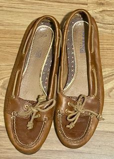 Sperry Brown Leather Loafers Women’s size 7