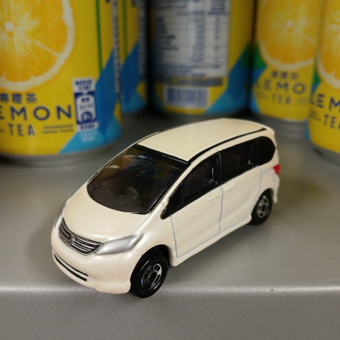 Tomica freed outlet