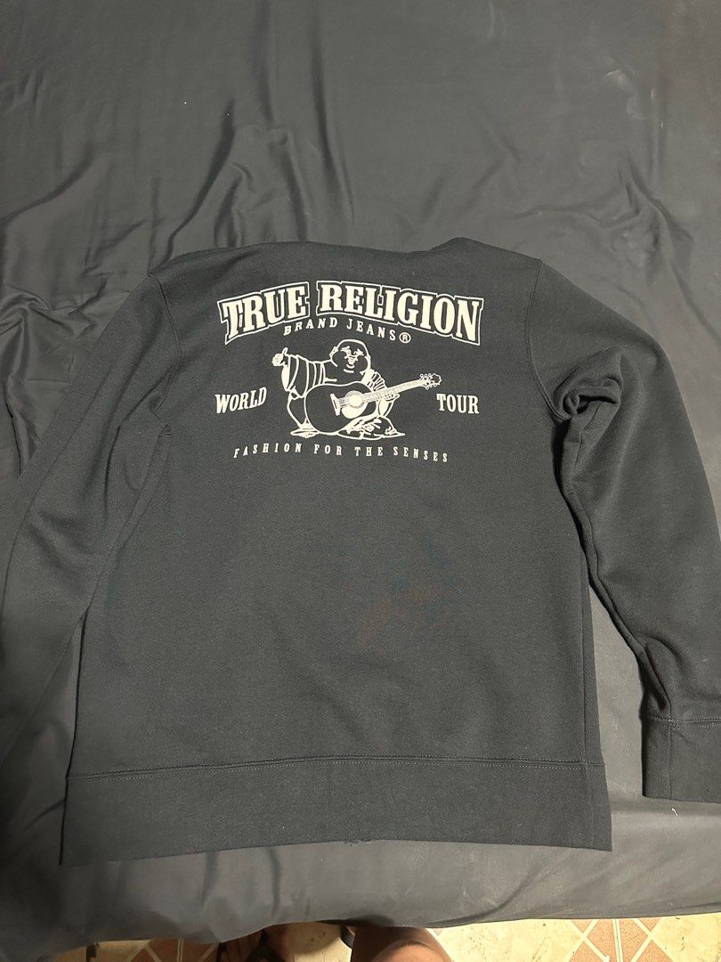 TRUE RELIGION ZIP-UP HOODIE (Category: Coats, Jackets and Outerwear) located in Iloilo. Submitted by calvingrrvillo (Listing ID 1298531586, Image 2). Description: Color Black Size M 21x27 dimes Very good condition Not thrifted.
