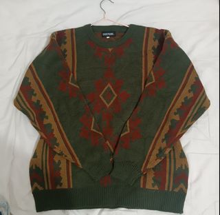 Vintage pattern knitted sweater
