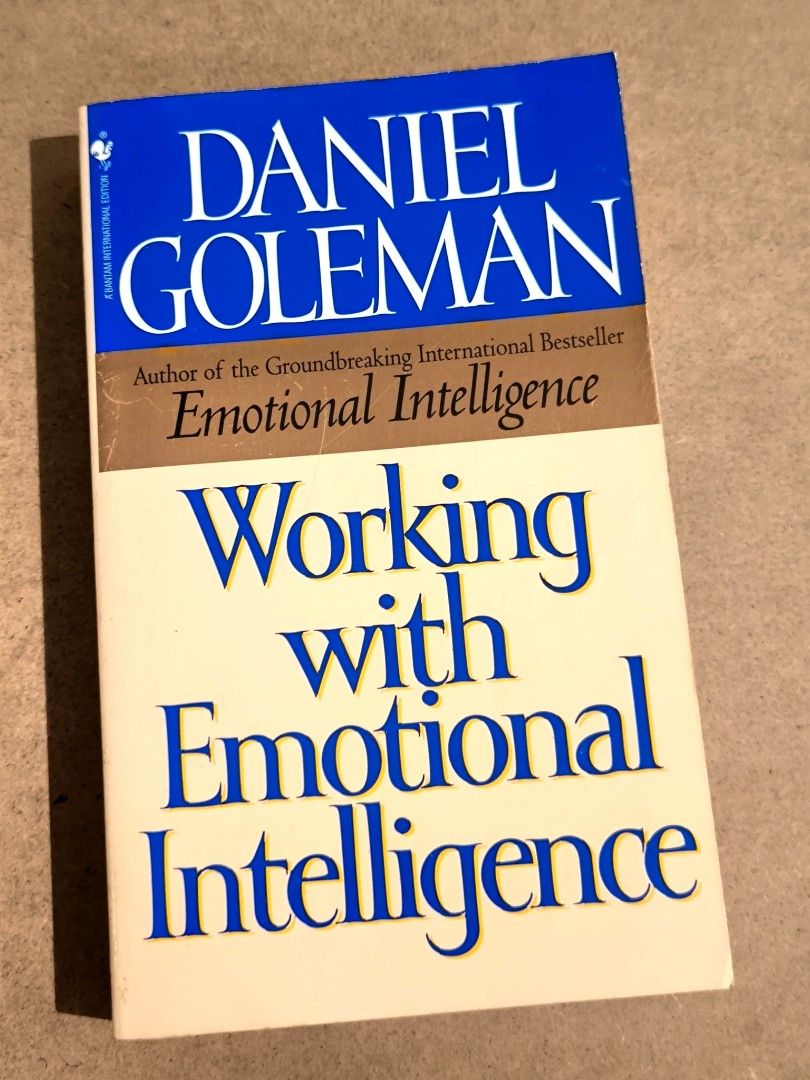 Working With Emotional Intelligence – Daniel Goleman (Trade Paperback, Very Good Condition)