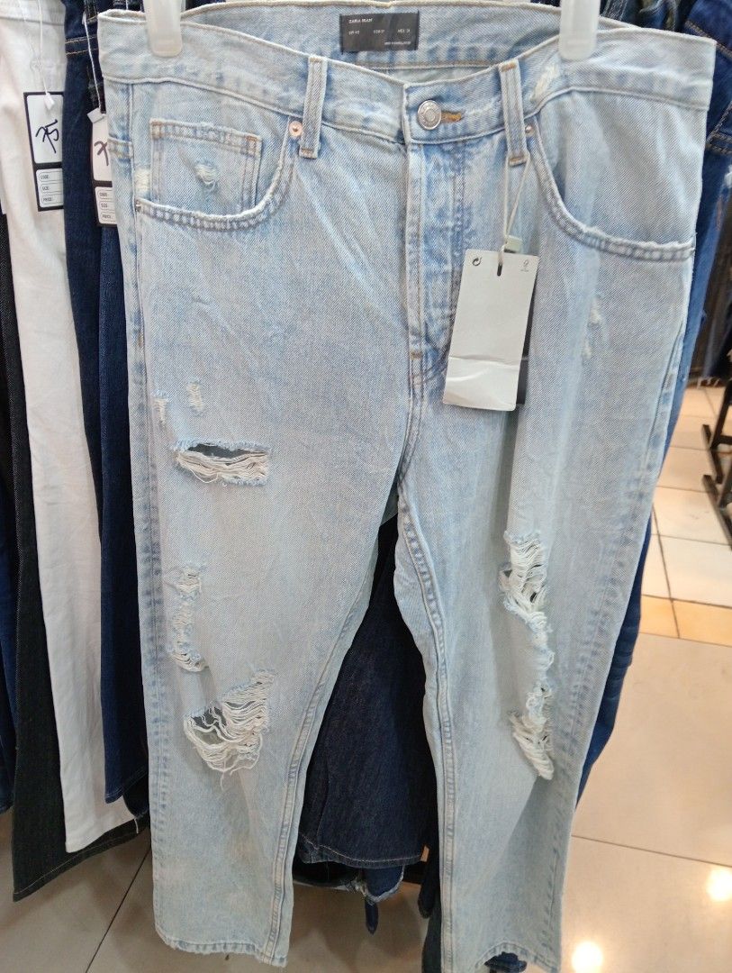 Zara Man jeans ripped, Fesyen Pria, Pakaian , Bawahan di Carousell