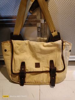 💯 Wells Fargo Canvas Leather messenger bag