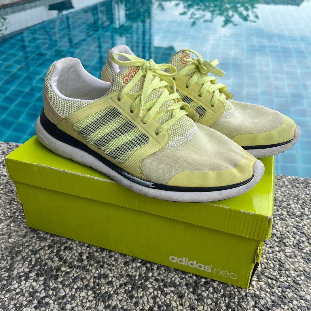 Adidas NEO Cloudfoam in Neon Yellow