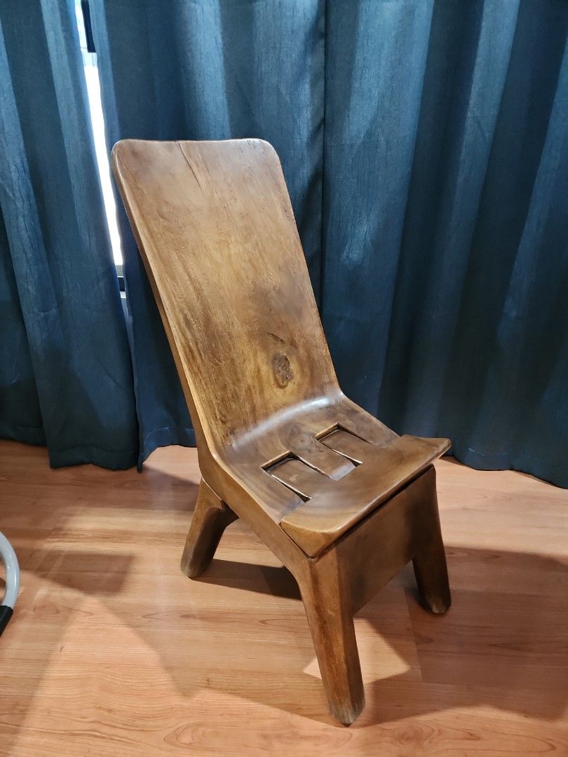 Antique Wood Chair (Category: Chairs) located in Quezon City. Submitted by jas.dc (Listing ID 1298659760, Image 1). Description: Height of back- 31" Height of sit- 14" Width- 16"/14" Depth- 19".