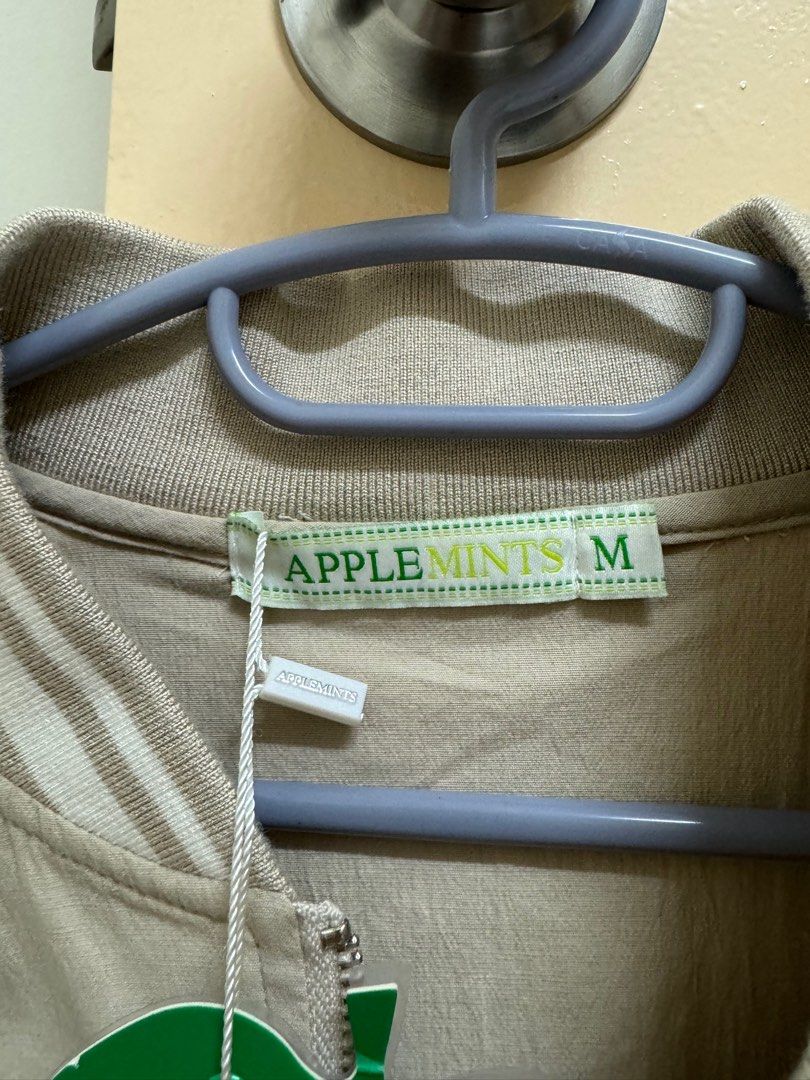 Applemints Jacket (Category: Coats, Jackets and Outerwear) located in Putrajaya. Submitted by yymin (Listing ID 1298768168, Image 3). Description: New With Tag Original price is RM99.