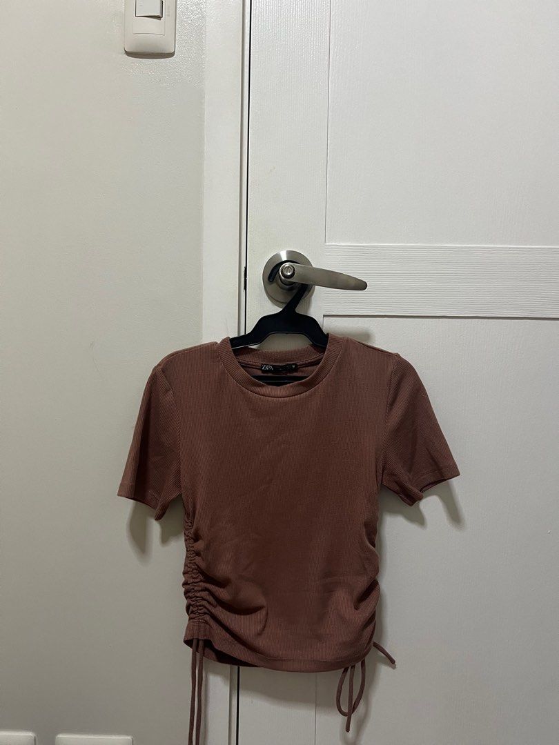AUTH ZARA Blush Ribbed Side Tie Ruched Top (Category: Shirts) located in Quezon City. Submitted by notliese (Listing ID 1298766624, Image 1). Description: AUTHENTIC ZARA Can PM me for more photos or when worn. 📍 QC 📦 Flash Express / Same day delivery within Metro Manila.