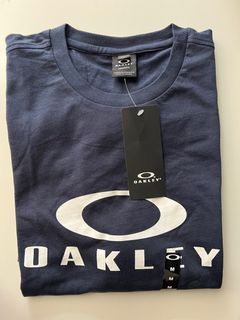 Authentic Oakley tshirt