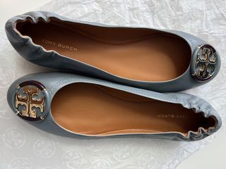 Authentic tory burch flat shoes 8.5
