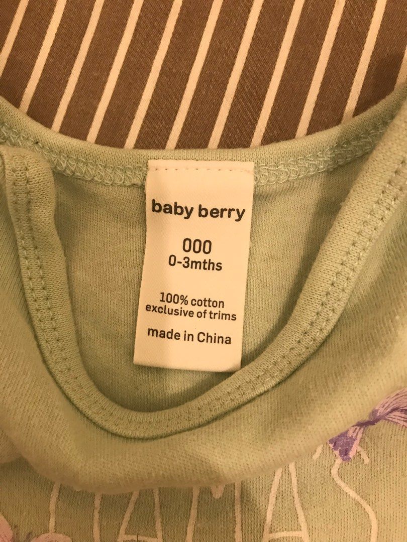 Baby berry (0-3 months old) (Category: Babies & Kids Fashion) located in Las Pinas. Submitted by bentamoko (Listing ID 1298668160, Image 3). Description: Used with care. Flaws, if any, are barely noticeable..