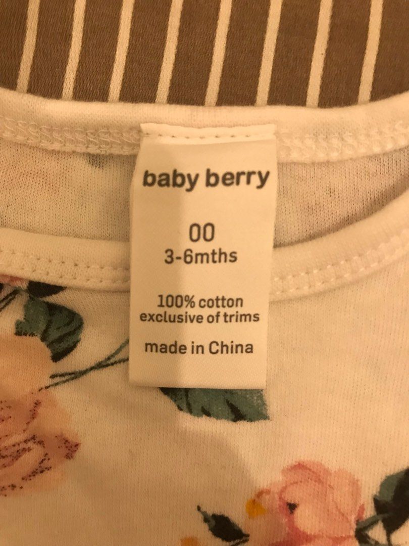 Baby berry (0-3 months old) (Category: Babies & Kids Fashion) located in Las Pinas. Submitted by bentamoko (Listing ID 1298668342, Image 3). Description: Used with care. Flaws, if any, are barely noticeable..