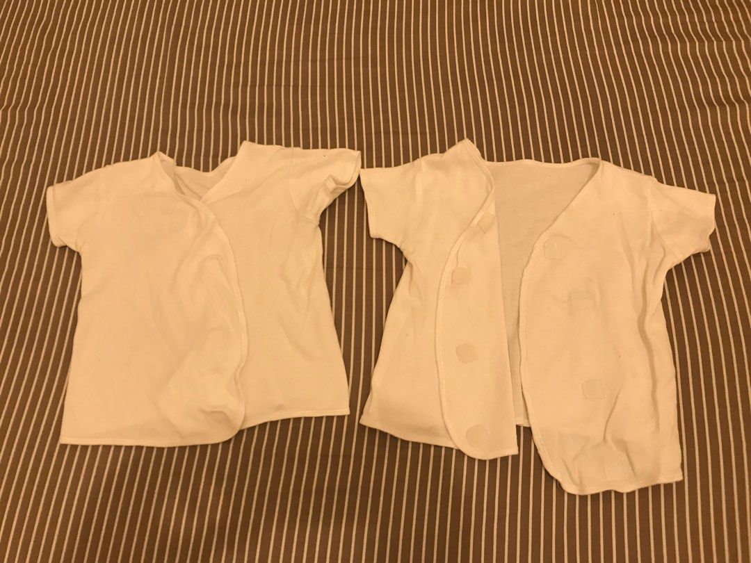 Baby top (3-6 months old) (Category: Babies & Kids Fashion) located in Las Pinas. Submitted by bentamoko (Listing ID 1298667869, Image 1). Description: .