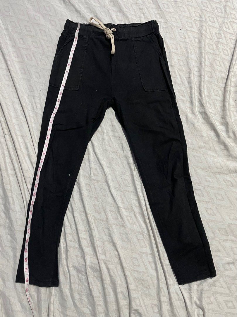 black pants (Category: Other Bottoms) located in Paranaque City. Submitted by ClassPrettyApparel (Listing ID 1298666059, Image 1). Description: s-m.