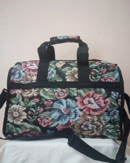 Bnew Floral Duffle Travel Bag