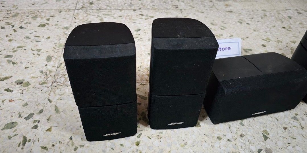 Bose Double Cube speaker (Category: Soundbars, Speakers & Amplifiers) located in San Miguel. Submitted by rrshopstore (Listing ID 1298675928, Image 2). Description: 1 set 5pcs Original Bose Speaker.