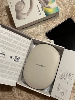 Bose QuietComfort Ultra White Smoke (with Free Tablet) For Sale or Swap