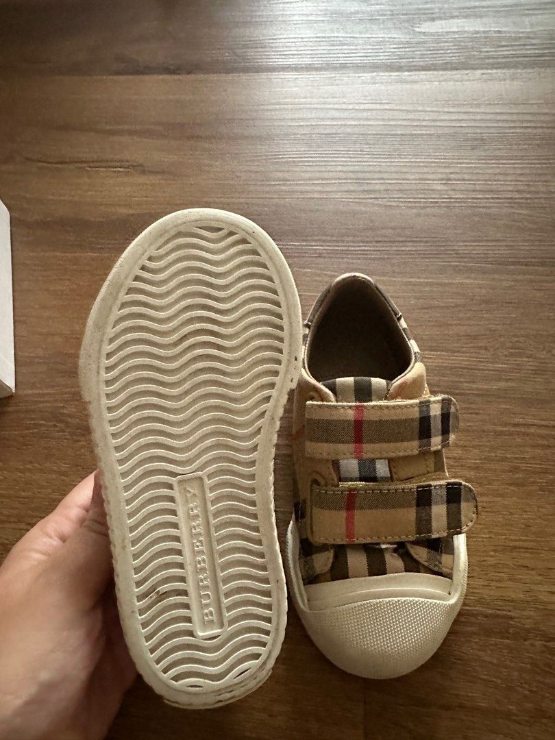 Burberry Kids Shoes size 23