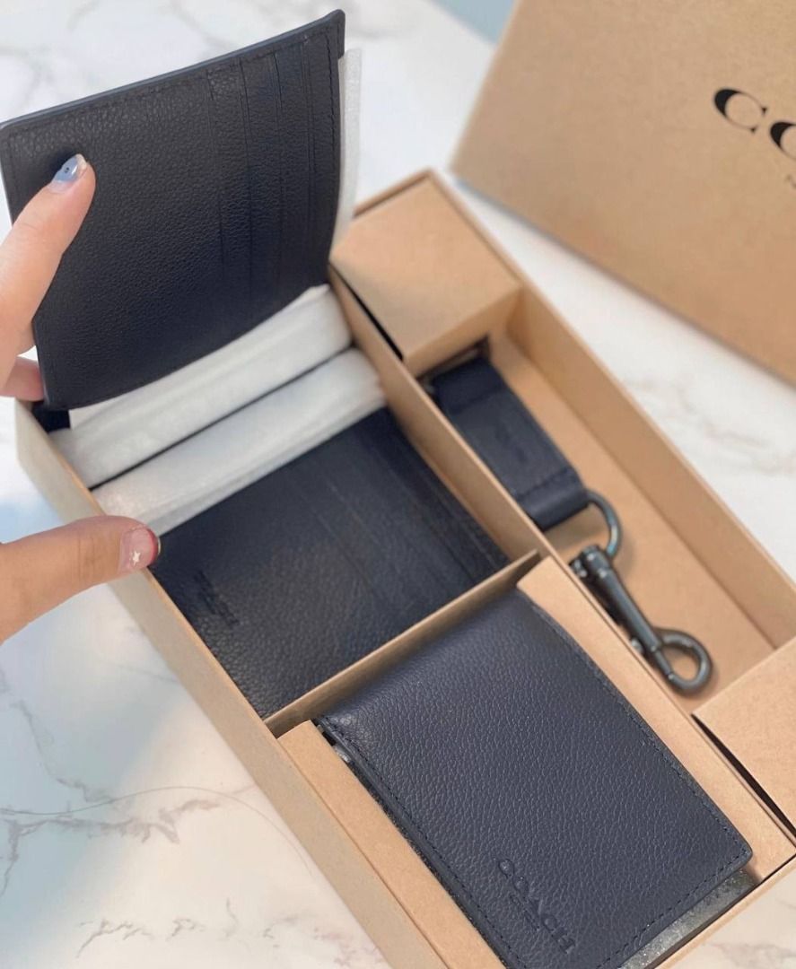 Coach Key Chain Set Code.F74974 l Men s Wallet Short wallet Fold Over Purses 11.5 9.5Cm Model F74993 Coach Rayadiscount 2024 hotsales.Stly