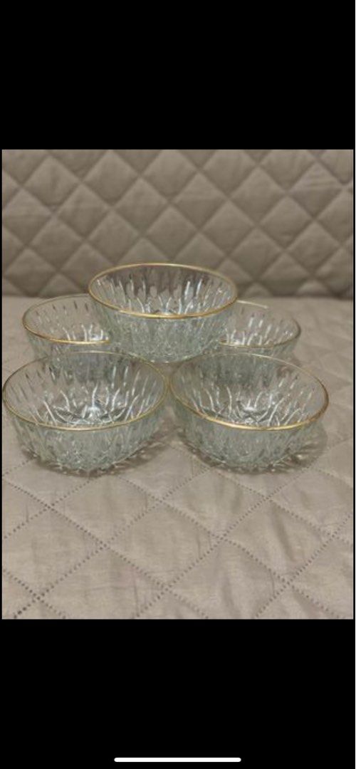 Crystal bowls (Category: Dinnerware & Cutlery) located in Caloocan City. Submitted by frommylittleone (Listing ID 1298698342, Image 2). Description: Crystal bowls with gold lining.