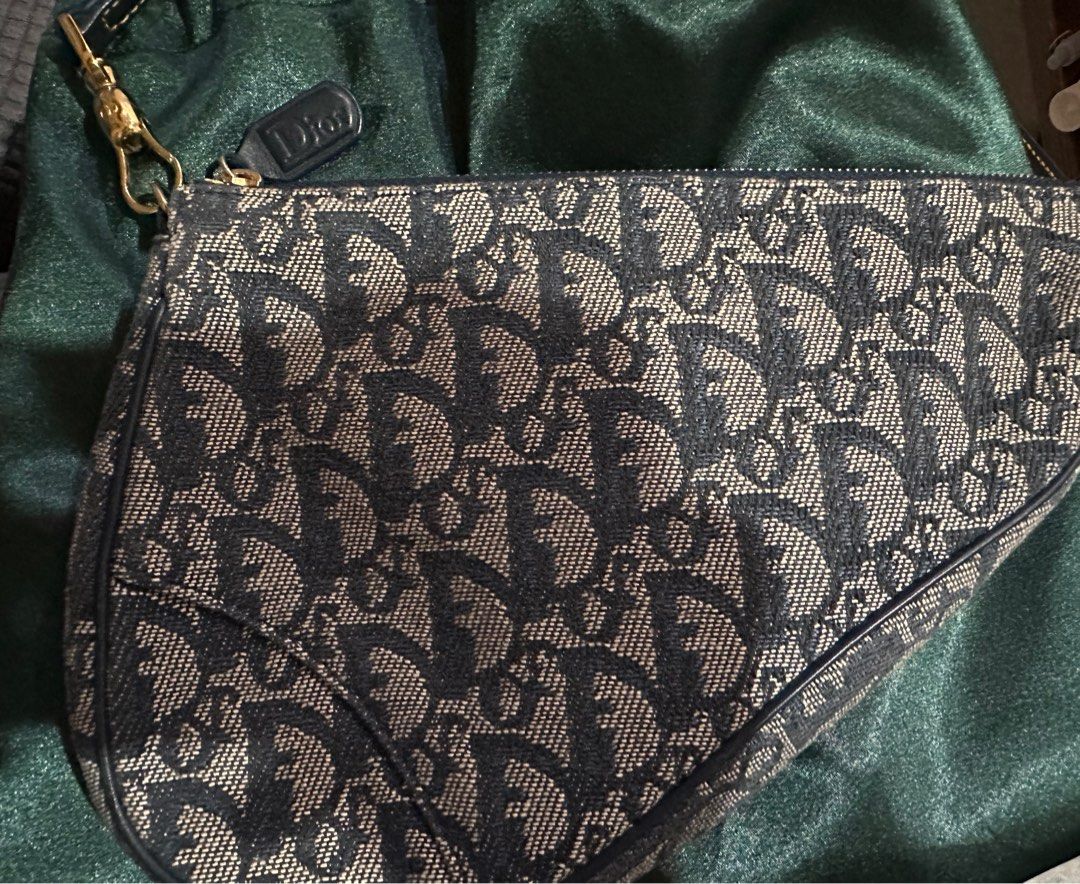 Dior saddle (Category: Luxury Bags & Wallets) located in Zamboanga. Submitted by closet.purrge (Listing ID 1298676185, Image 2). Description: No major flaws.