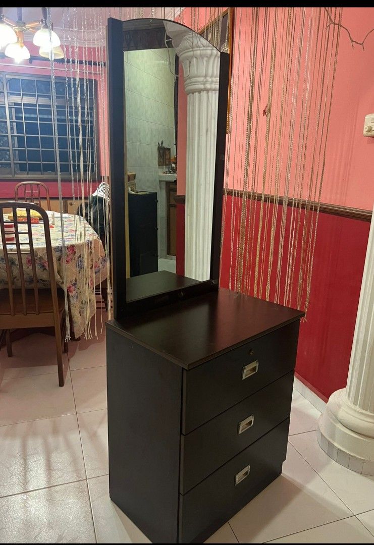 Dressing Table (Category: Shelves, Cabinets & Racks) located in Singapore. Submitted by sdevi3205 (Listing ID 1298669512, Image 1). Description: lightly used look quite new and selling for cheap price.