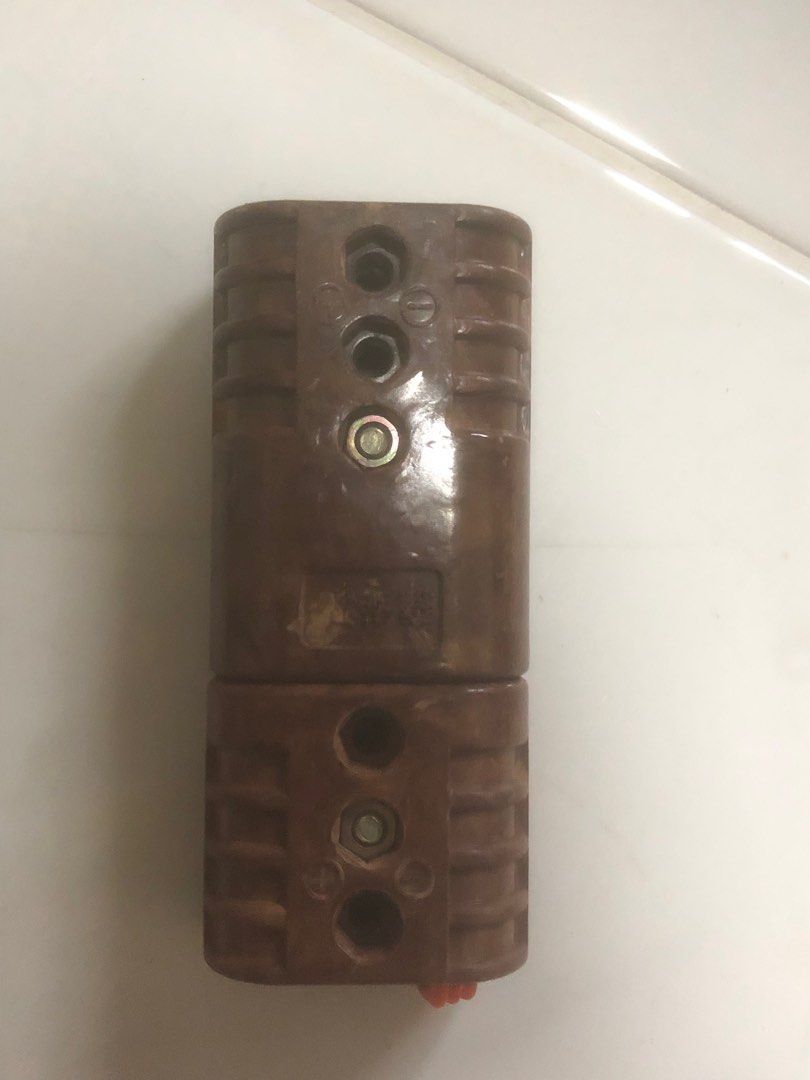 Electrical plug (Category: Electrical, Adaptors & Sockets) located in Singapore. Submitted by rayrix123 (Listing ID 1298697624, Image 4). Description: $5 each Fixed price Non negotiable Feel free to message me for any enquiries. 😊.