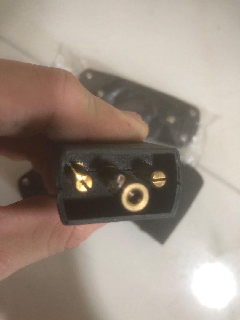 Electrical plug (Category: Electrical, Adaptors & Sockets) located in Singapore. Submitted by rayrix123 (Listing ID 1298697624, Image 8). Description: $5 each Fixed price Non negotiable Feel free to message me for any enquiries. 😊.