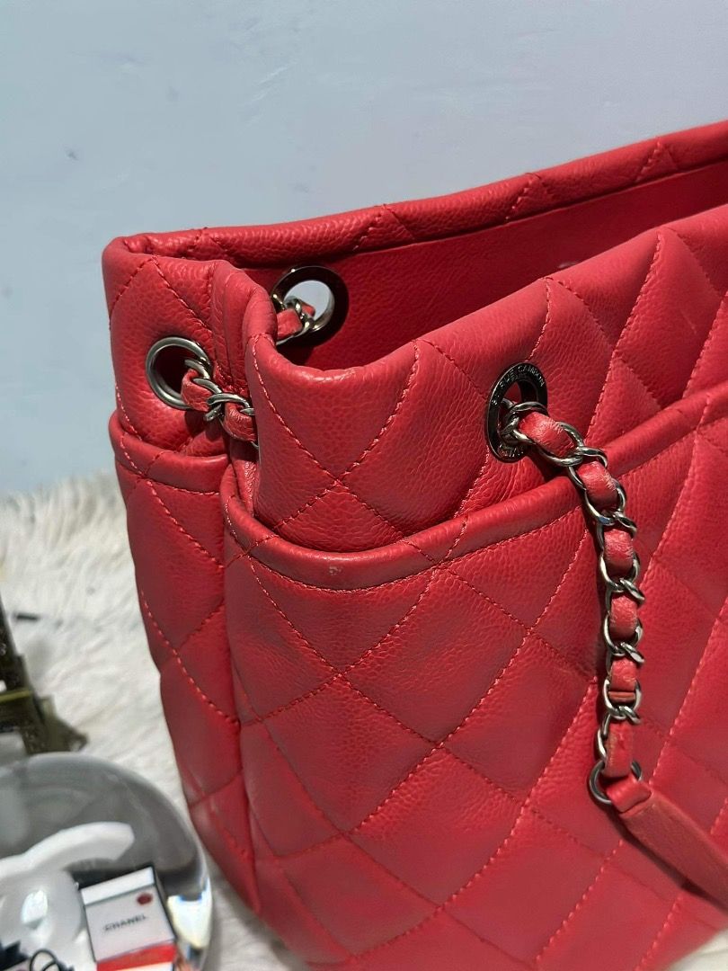 Fast break SALE CHANEL (Category: Luxury Bags & Wallets) located in Quezon City. Submitted by hellopatchi (Listing ID 1298681074, Image 3). Description: Fast Break! Holo intact with guarantee card No other inclusions.