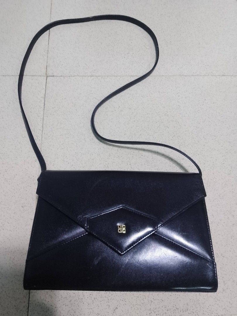 GIVENCHY SACS EVENING BAG (Category: Luxury Bags & Wallets) located in Bulacan. Submitted by rrthrifts (Listing ID 1298700194, Image 1). Description: RANK B SIZE SMALL TO MED SEE PIC DETAILS FOR ISSUE ONLY INSIDE / STILL PRESENTABLE WHEN WORN 999PHP PLUS SHIPPING FEE ONLY.