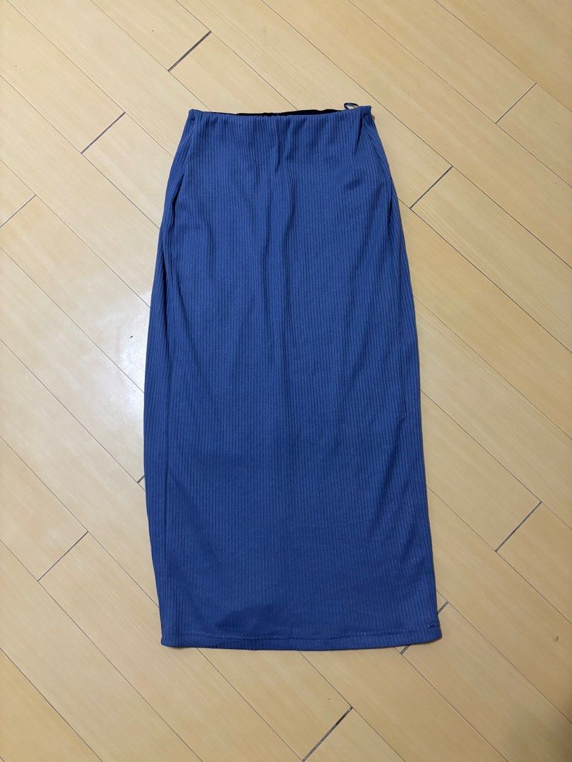 GU blue maxi skirt (Category: Skirts) located in General Trias. Submitted by leyarg (Listing ID 1298781242, Image 1). Description: Size 24-30 laid flat garter is not loose Length is 33 in Slit on the back Thick fabric and have inner lining.