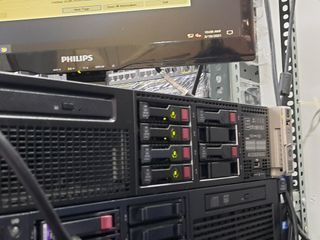HP DL 380 Gen8 Server