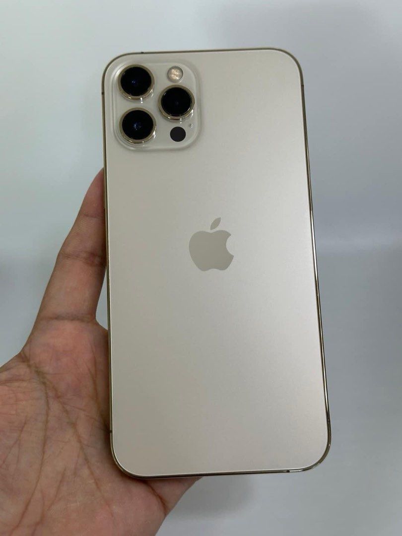 iPhone 12Promax 256gb (Category: iPhone 12 Series) located in Manila. Submitted by TekiCashGadgetsph (Listing ID 1298681367, Image 1). Description: (FU) Open-line, any sim working (worldwide) - Guaranteed original iPhone not fake/copy accessories with box Secondhand Good as new not abused! Presentable •Original Lcd • no issue hidden issues • no apple id / iCloud id • Good batthealth • Good cam front/back • Good Performance • Good face id • Good u