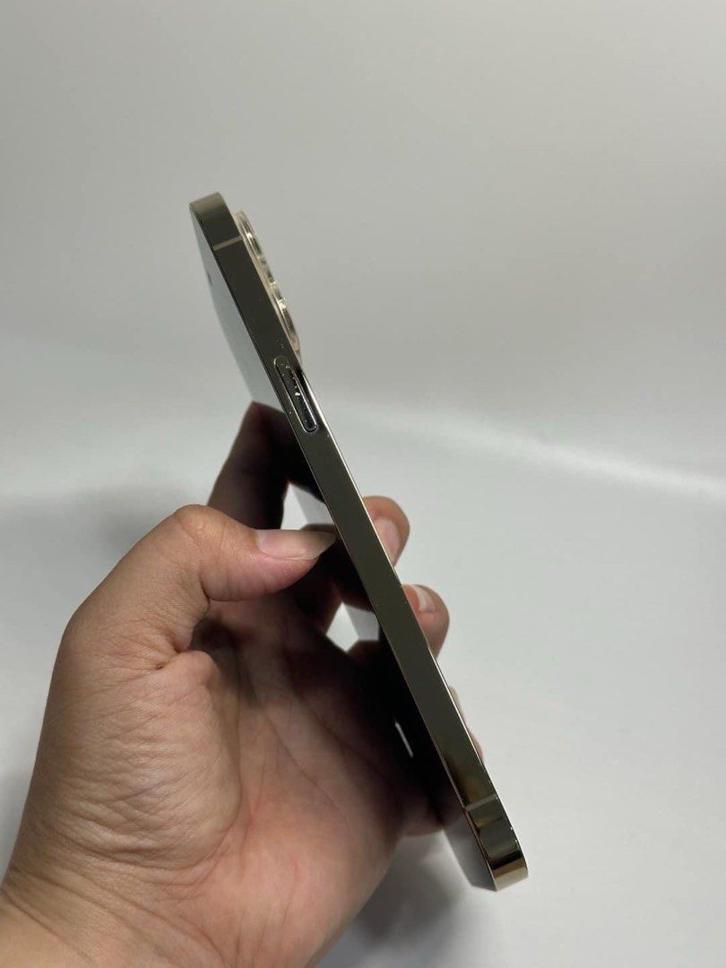 iPhone 12PROMAX 256gb (Category: iPhone 12 Series) located in Manila. Submitted by TekiCashGadgetsph (Listing ID 1298680924, Image 2). Description: (FU) Open-line, any sim working (worldwide) - Guaranteed original iPhone not fake/copy accessories with box Secondhand Good as new not abused! Presentable •Original Lcd • no issue hidden issues • no apple id / iCloud id • Good batthealth • Good cam front/back • Good Performance • Good face id • Good u