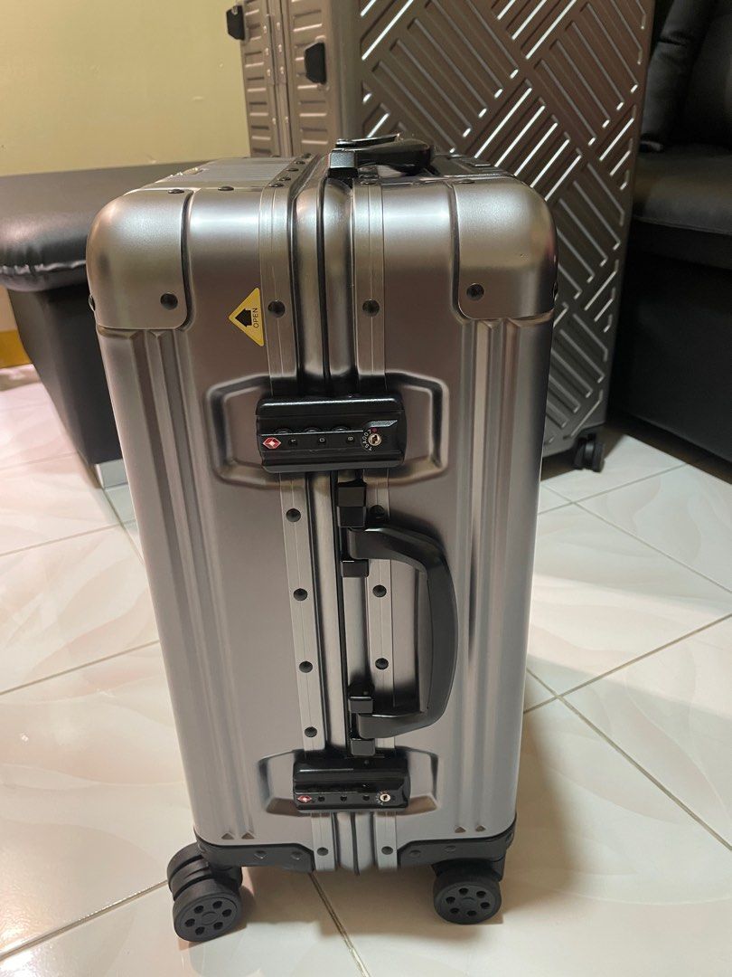 Legend Walker Aluminum Clamp type luggage (Category: Luggage) located in Quezon City. Submitted by the.holy.grail (Listing ID 1298721196, Image 2). Description: Legend Walker (Japanese brand) Aluminum luggage Clamp type Color: Gun metal Size: Small Used once With a few dents (shown in picture) due to handling in airport Original price is 23k++.