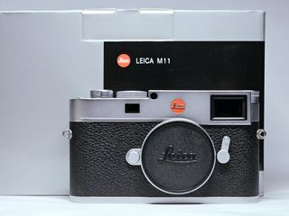 Leica M11 Digital Rangefinder Camera Silver Like New