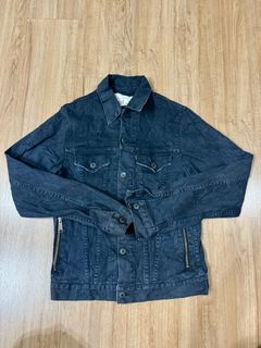 (Category: ) located in . Submitted by houseofgrailed (Listing ID 1298782065, Image 1). Description: .