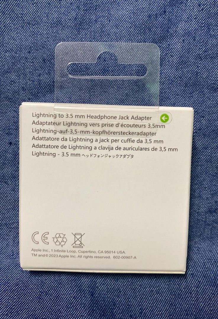 🍎Lightning to headphone jack adapter (Category: Earphones) located in Manila. Submitted by pricious (Listing ID 1298741516, Image 2). Description: .
