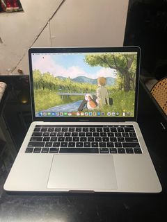 MacBook Pro 2019 TouchBar 2.8 GHz i7 16GB/500GB