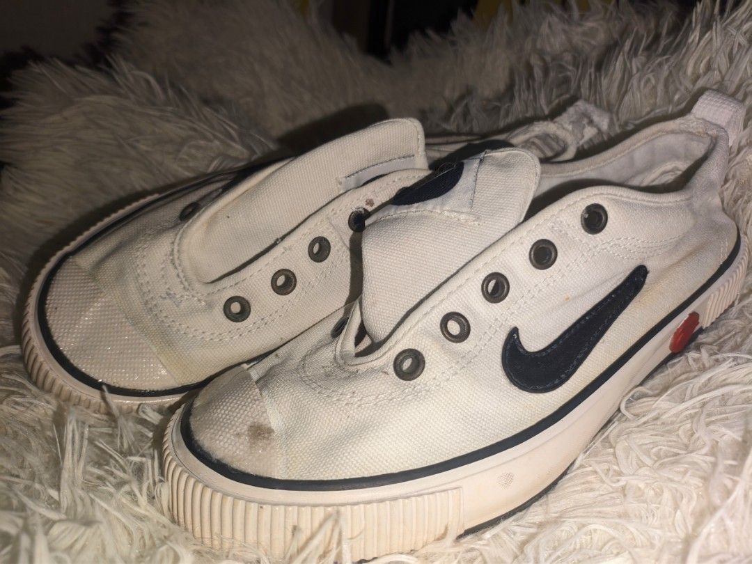 Nike Pillar Cushion NIKE AND THE SWOOSH Women s Fashion Footwear Sneakers on Carousell