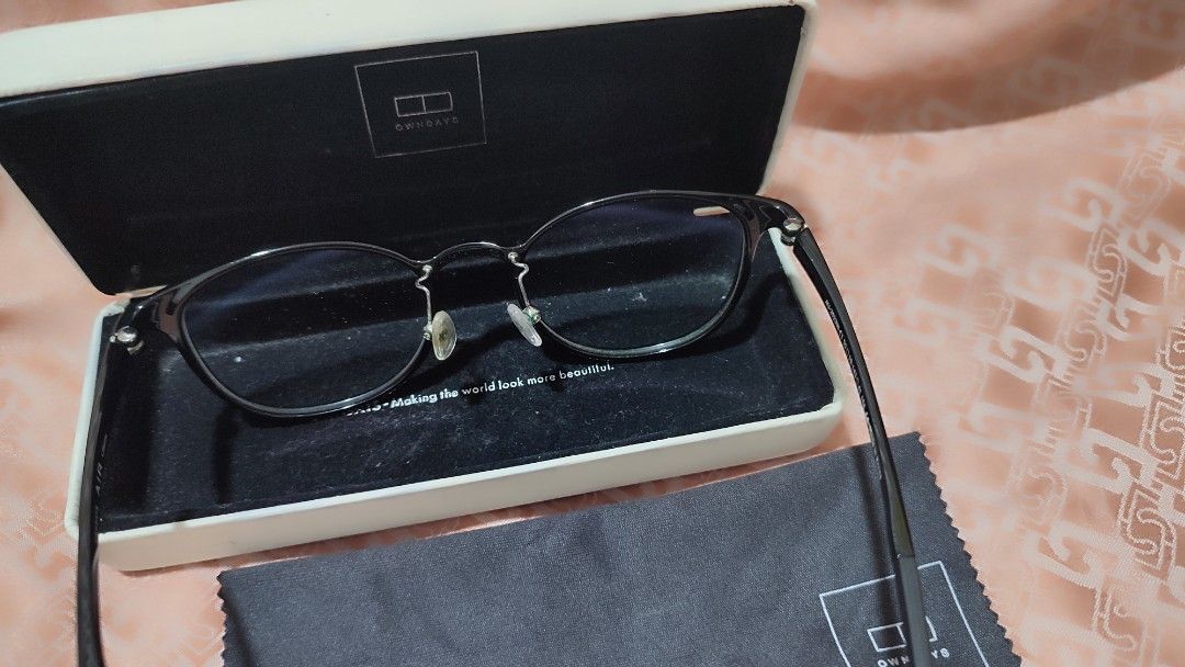 Owndays AIR Ultem Glasses (Category: Sunglasses & Eyewear) located in Quezon City. Submitted by thezzzagm (Listing ID 1298776742, Image 2). Description: Owndays AIR Ultem Glasses (Replaceable lens) *ultra-flexible material & unlikely to break even when bent Orig price: P4,990.00.