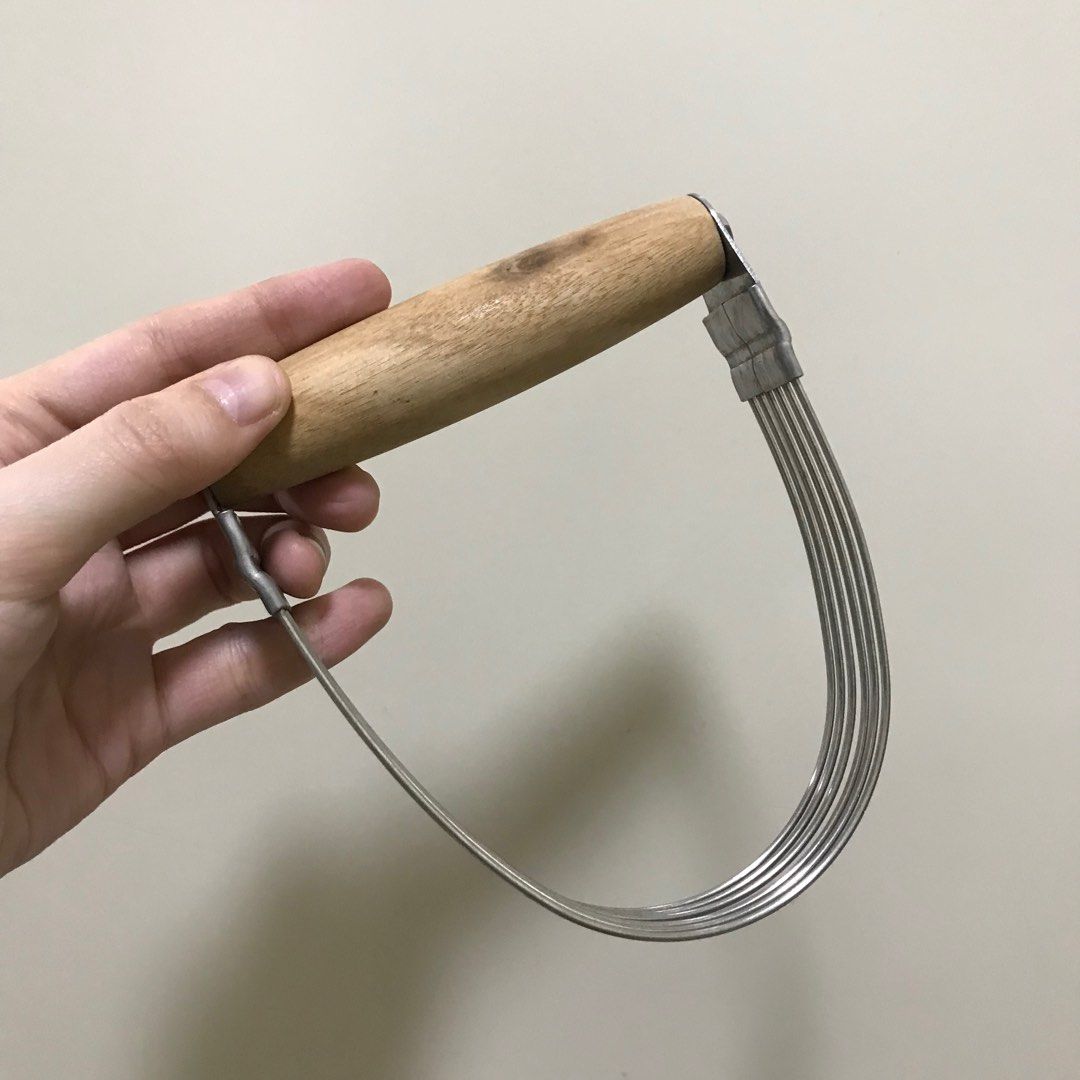 Pastry Blender (Category: Bakeware) located in Caloocan City. Submitted by wearweare (Listing ID 1298659796, Image 2). Description: .