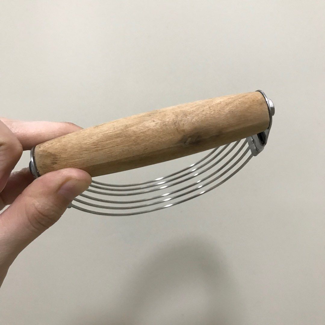 Pastry Blender (Category: Bakeware) located in Caloocan City. Submitted by wearweare (Listing ID 1298659796, Image 3). Description: .