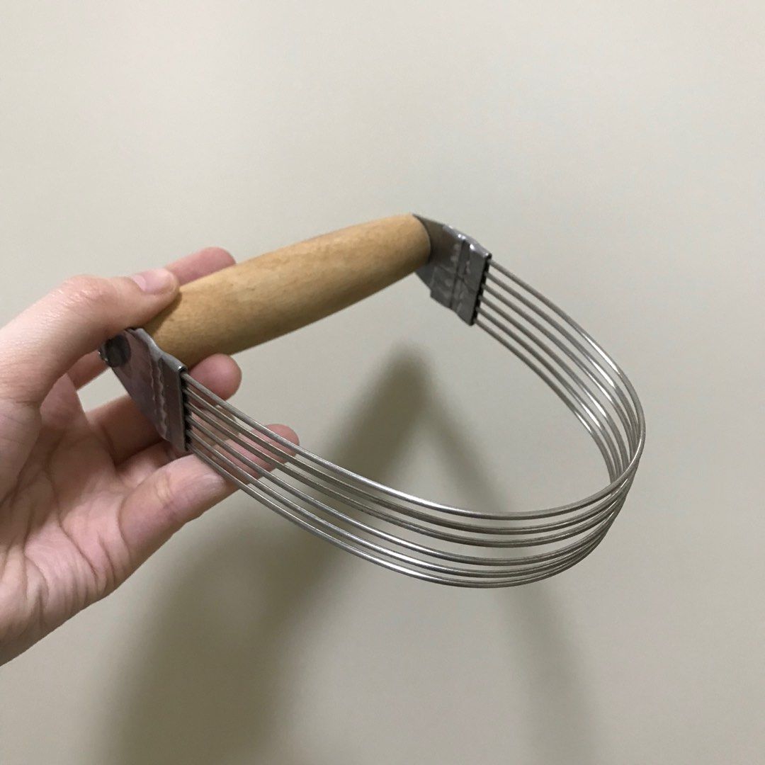 Pastry Blender (Category: Bakeware) located in Caloocan City. Submitted by wearweare (Listing ID 1298659796, Image 1). Description: .